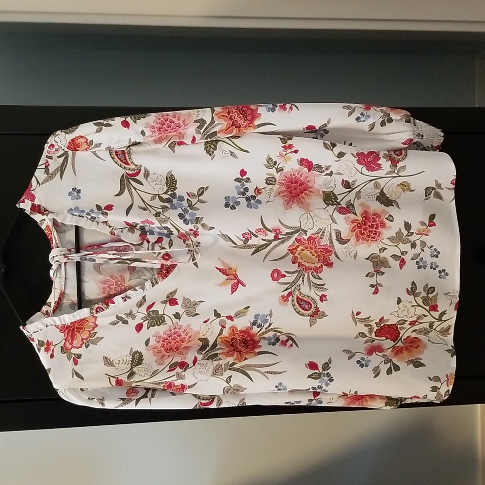 Floral blouse - Picture 6 of 7